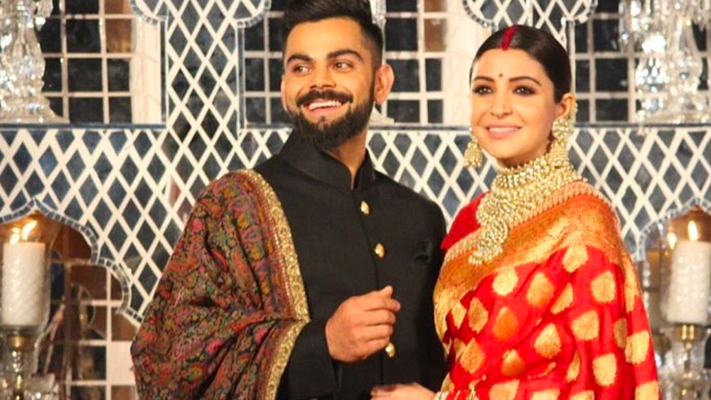 এর পর অসংখ্য বার একসঙ্গে জনসমক্ষে আসায় প্রমাণ হয়ে গিয়েছিল জমিয়ে প্রেম করছেন বিরুষ্কা। দু’জনেই মধ্যবিত্ত পরিবারে বেড়ে ওঠায় মূল্যবোধগুলোও ছিল এক। ২০০৮ সালে অনুষ্কা যখন প্রথম ছবি করছেন, তখন জাতীয় দলের হয়ে ডেবিউ করছেন বিরাট। দু’জনেই নিজের জগতে পরিশ্রম করে নিজের জায়গা তৈরি করেছেন। এগুলোও ছিল ভাল লাগার জায়গা, জানান বিরাট।