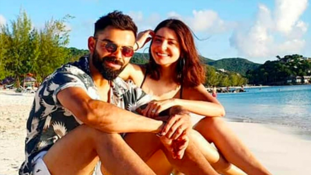 নানা সময় দু’জনের বেড়াতে যাওয়ার ছবিও ভাইরাল হয়েছে। বিরাট ছবি পোস্ট করে ক্যাপশনে লিখেছেন, ‘প্রয়োজনীয় ব্রেক আমার ভালবাসার সঙ্গে।’