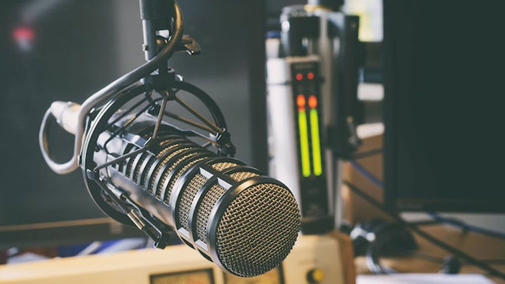 রামপুর, বিকানের, গ্বালিয়র, জম্মু-কাশ্মীর, ইনদওর, জোধপুর— দেশের নানা প্রান্ত থেকে ডাক আসতে শুরু করেছিল তাঁর কাছে। রেডিয়ো স্টেশনেও গান রেকর্ড করছিলেন তিনি।