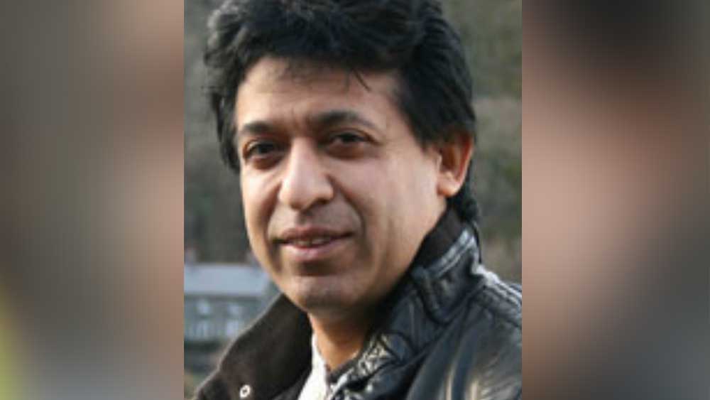 তবে ময়ূর অভিনয়ের প্যাশনও ছাড়তে পারেননি। ওয়েলসে অভিনয়ের ওয়ার্কশপ চালান। বলিউডে শিশুশিল্পীদের মধ্যে অনেকেই বড় হয়ে ইন্ডাস্ট্রিতে সে ভাবে প্রতিষ্ঠিত হতে পারেননি। ময়ূরও সেই তালিকায় অন্যতম। তবে অভিনেতা না হতে পারলেও তিনি আজ বিদেশের মাটিতে একজন সফল ব্যবসায়ী।