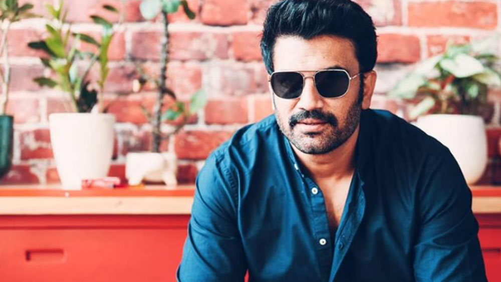 স্কুল থেকেই শরদের আগ্রহ ছিল শারীরশিক্ষায়। তাই এমবিএ-র ডিগ্রি নিয়েও শরদ জিমের প্রশিক্ষণ নিতে শুরু করেন।