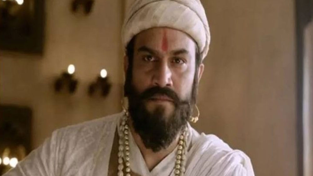 তবে ধীরে ধীরে নিজের এই সমস্যা থেকে বার হয়ে আসেন তিনি। এই সমস্যা থেকে মুক্তি পেতে যা যা করার প্রয়োজন সব বাড়িতে বসেই করতেন তিনি।