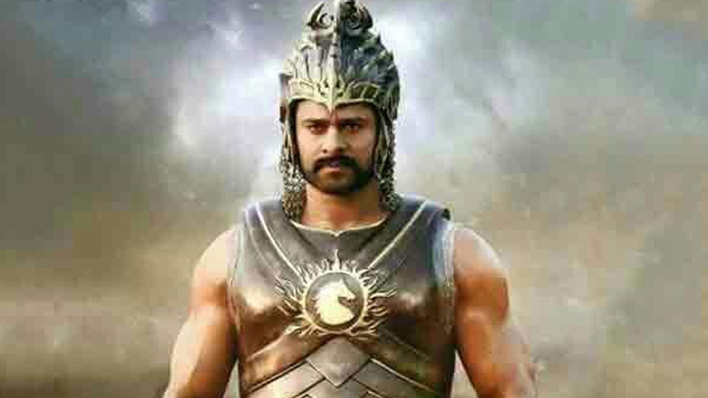 এক সময় তোতলামির সমস্যা থাকা শরদ শুধু অভিনয় দিয়েই নয়, ভয়েস ওভার দিয়েও দর্শকদের মনে জায়গা করে নিয়েছেন। অনেকেই জানেন না, যে মাইলস্টোন ফিল্ম ‘বাহুবলী’র ডায়ালগ আজও লোকের মুখে মুখে ফেরে, শিবা এবং অমরেন্দ্র বাহুবলীর কণ্ঠ তাঁরই।