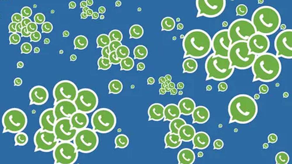 ৭ জানুয়ারি হোয়াটসঅ্যাপের তরফে কিছু নীতিগত বদল আনা হয়। বলা হয়, এই নীতির সঙ্গে একমত না হলে ফেব্রুয়ারি মাস থেকে আর হোয়াটসঅ্যাপ কাজ করবে না ওই ব্যবহারকারীর ক্ষেত্রে।