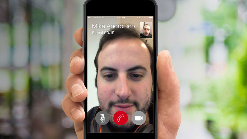 এতে ভিডিয়ো কলে সর্বাধিক ৮ জন একসঙ্গে যুক্ত হতে পারেন। গ্রুপ ভিডিয়ো কল করারও সুবিধা রয়েছে।