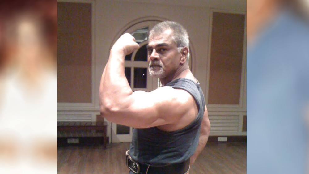 নায়ক হতে না পারলেও চরিত্রাভিনেতা হয়ে বলিউডে নিজের জায়গা তৈরি করতে পেরেছেন শরৎ। প্রথমে ভেবেছিলেন হয়তো ৩ বছরও কাজ করতে পারবেন না। সেখানে ইন্ডাস্ট্রিতে কাটিয়ে দিলেন ৪৫ বসন্ত। অভিনয়ের প্রতি নিখাদ ভালবাসাই তাঁকে এই দীর্ঘ ধৈর্যের শক্তি দিয়েছে। ধারণা অনুরাগীদের।