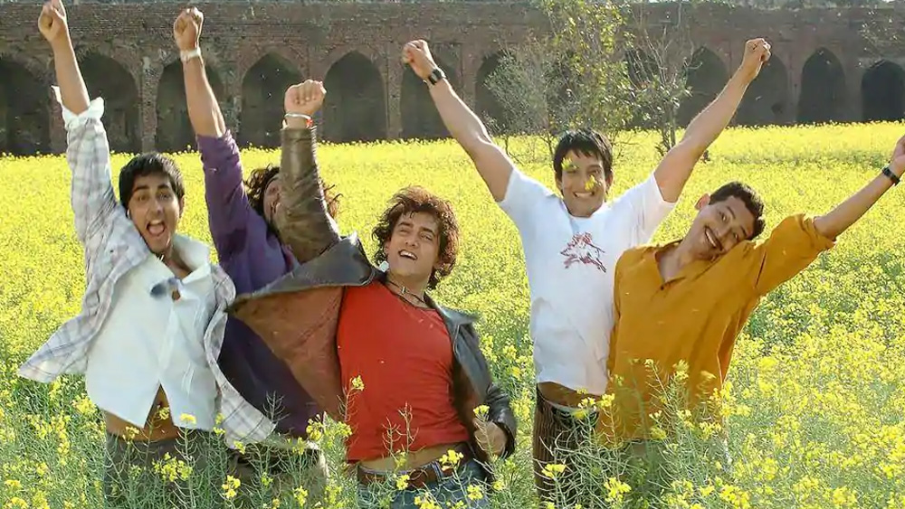 তার পরের ছবিতে অবশ্য অনুরাগীদের ইচ্ছে পূরণ করেন শরমন। অসাধারণ অভিনয় করেন ‘রং দে বসন্তী’ ছবিতে। এর পর ‘গোলমাল’, ‘লাইফ ইন এ মেট্রো’-র মতো সুপারহিট ছবিতে অভিনয় করে তিনি চলে আসেন বলিউডের প্রথম সারির অভিনেতাদের মধ্যে।