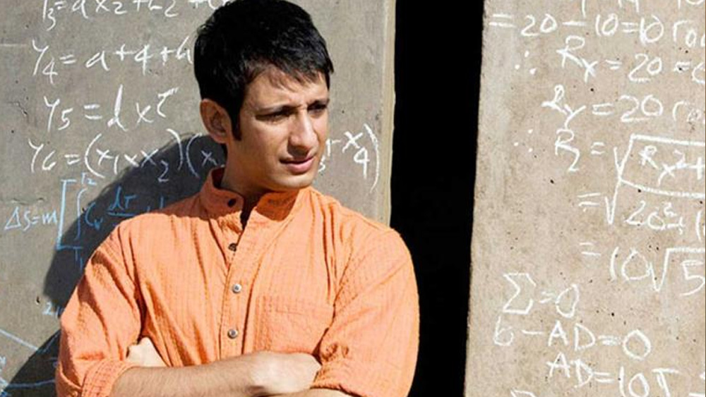 এই দু’টি প্রত্যাখ্যানে অবশ্য শরমনের বিশেষ ক্ষতি হয়নি। কারণ তার পরেই তিনি সুযোগ পান ‘থ্রি ইডিয়টস’-এ। সুপারডুপার হিট এই ছবির অংশ হয়ে বলিউডের আইকনিক চরিত্রদের মধ্যে অন্যতম হয়ে ওঠেন শরমন।