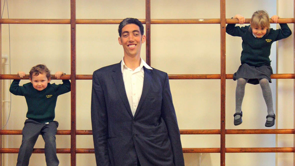 ছোটবেলায় চেহারা তাঁর কাছে অভিশাপ ছিল। এখন এই চেহারা ঈশ্বরের আশীর্বাদ মনে করেন তিনি।