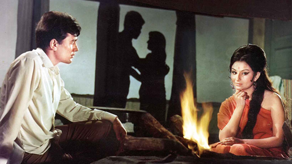 সহ অভিনেতাদের সঙ্গে খুব মিলেমিশে কাজ করতেন রাজেশ। সেটে তিনি নাকি একটা আলাদা পরিবেশ তৈরি করে ফেলতেন।