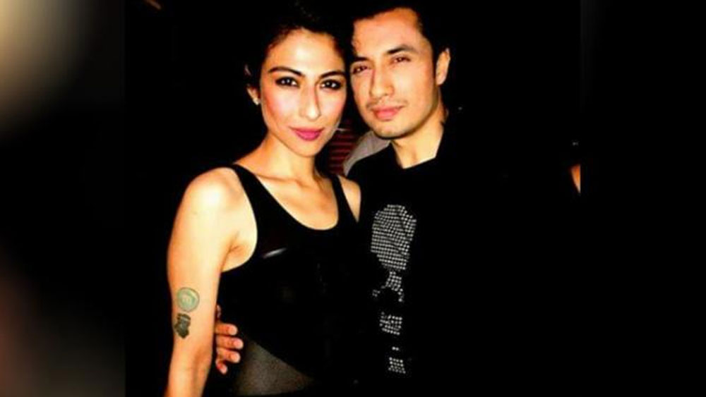 মিশার দাবি, তাঁর গোটা পরিবারের জন্যই এই অভিজ্ঞতা ভয়ঙ্কর ছিল। আলি জাফর তাঁর বহু দিনের পরিচিত। এক সঙ্গে বহু অনুষ্ঠানও করেছেন। কিন্তু আলি তাঁর বিশ্বাসভঙ্গ করেছেন বলে দাবি করেন পাক গায়িকা।