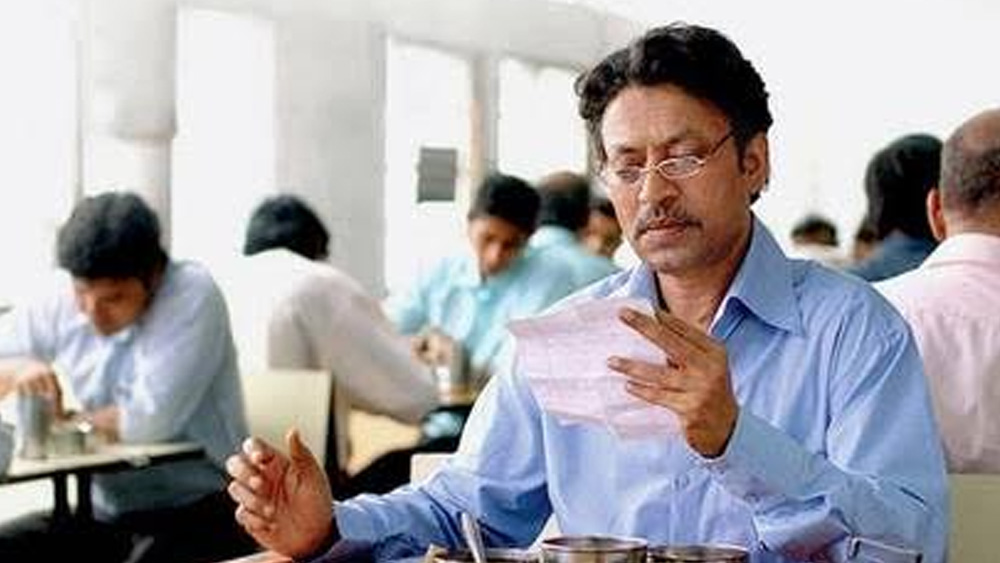 নিজের দীর্ঘ অভিনয় কেরিয়ারে ইরফান অর্থ বা গ্ল্যামারের পিছনে না দৌড়ে পাখির চোখ করেছেন ভাল অভিনয়কেই।