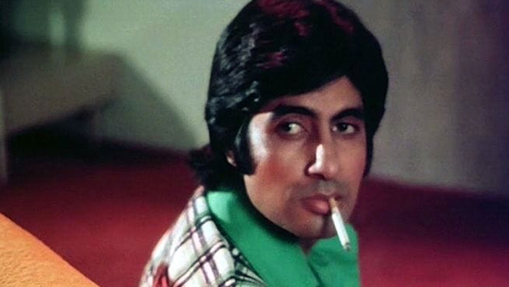 সে সময়ে পুরুষদের একটি অন্তর্বাসের ব্র্যান্ডের নাম ছিল ‘ডন’। অর্থ অন্য হলেও ‘ডন’ শব্দটিও বাজার চলতি ওই ব্র্যান্ডের মতোই শুনতে লাগত। অন্তর্বাসের ব্র্যান্ডের মতো শুনতে লাগে এমন একটি নামে সিনেমা নিয়ে ইন্ডাস্ট্রির মানুষের বিস্তর আপত্তিও ছিল।