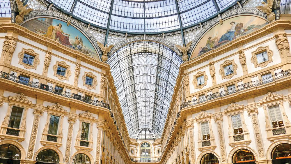 সংস্থার দাবি, ৭ তারা পরিচয় পাওয়ার ক্ষেত্রে আরও একটি দিক হল, সে ক্ষেত্রে ঘরের তুলনায় স্যুইট বেশি থাকতে হবে। ‘গ্যালেরিয়া’ সে শর্ত পূর্ণ করেছে। এই বিলাসবহুল হোটেলের আরও একটি দিক হল অতিথিদের নিরাপত্তা।