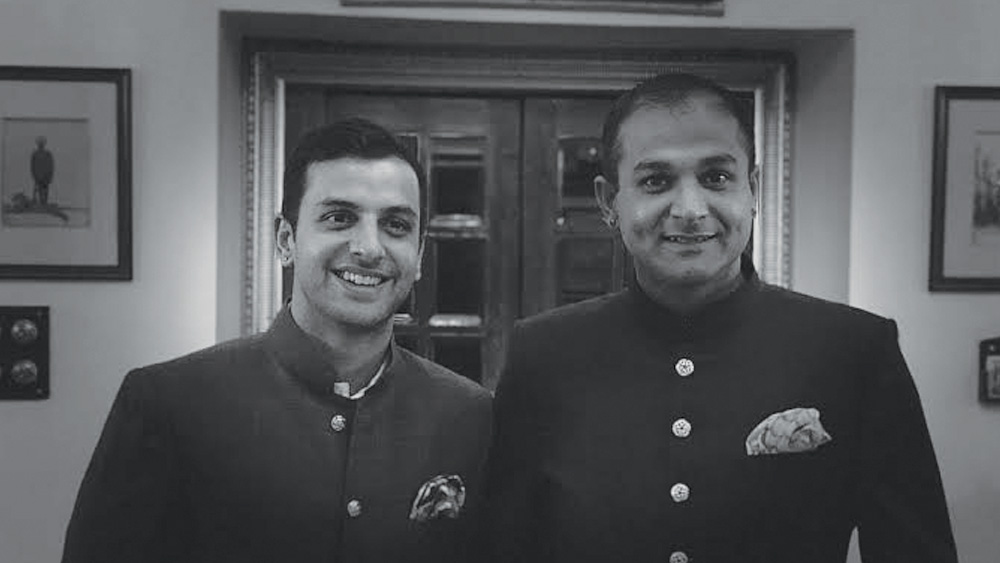 হকিভক্ত রাজকুমার জনসাধারণের জন্য কাজ করে যেতে চান। অলসীসর প্রাসাদের মতো সম্পত্তির মালিক হওয়ার সবথেকে বড় সুবিধে তাঁর কাছে এটাই যে, তিনি প্রতি বছর এখানে সঙ্গীতের উৎসবের আয়োজন করতে পারেন।