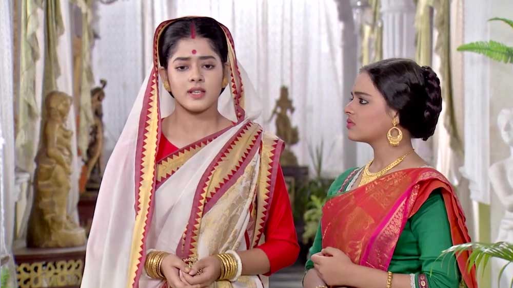 রাসমণি নিয়ে ধারাবাহিক যদিও এই প্রথম নয়। ‘রাজেশ্বরী’ ধারাবাহিকে রাসমণি হিসেবে অনুরাধা রায় যথেষ্ট জনপ্রিয় হয়েছিলেন। কিন্তু দিতিপ্রিয়ার কাছে ফিকে হয়ে গিয়েছে অতীতের সব রেকর্ড।