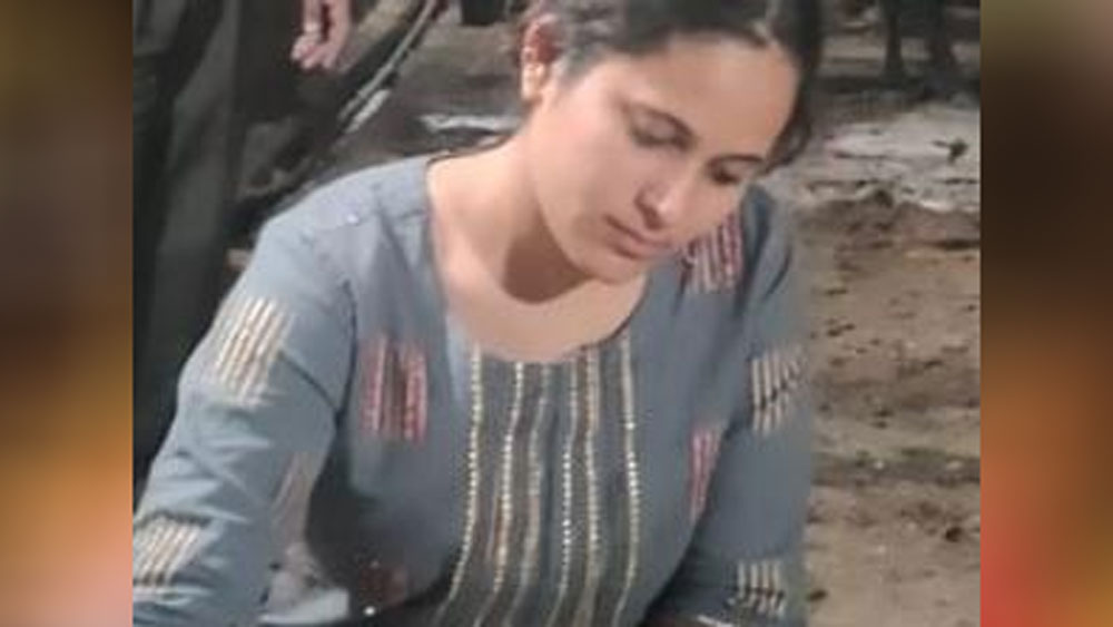 এখন এই পরিচয়ই তাঁর গর্বের কারণ। শুধু তাঁর পরিবারের কাছেই নয়, সারা দেশের অনুপ্রেরণা তিনি।