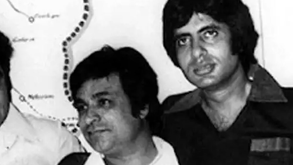 সেই ভিডিয়ো সাক্ষাৎকারে কাদের নিজেই এ কথা জানিয়েছিলেন। আর যাঁর সম্পর্কে এই অভিযোগ করেছিলেন তিনি কে জানেন? বিগ বি অমিতাভ বচ্চন!