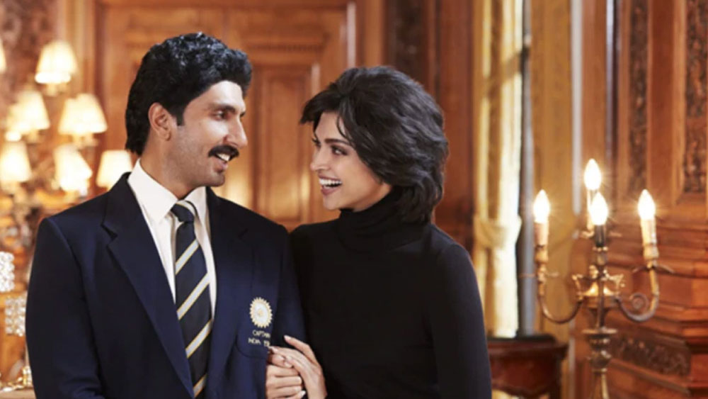 ২০১৮ সালে তাঁদের রূপকথার বিয়ের পরে অনস্ক্রিনে একসঙ্গে ধরা দেবেন রণবীর সিংহ ও দীপিকা পাড়ুকোন। আসন্ন ‘৮৩’-তে তাঁরা আর এক পাওয়ার কাপল-এর ভূমিকায় অভিনয় করবেন। ১৯৮৩ সালে ভারতের প্রথম ক্রিকেট বিশ্বকাপ জয়কে ঘিরে তৈরি এই ছবিতে কপিলের ভূমিকায় আছেন রণবীর। দীপিকা অভিনয় করছেন তাঁর স্ত্রী রোমির চরিত্রে। অতিমারিতে মুক্তি পিছিয়ে যাওয়া ছবিটির জন্য দিন গুনছেন দর্শকরা।