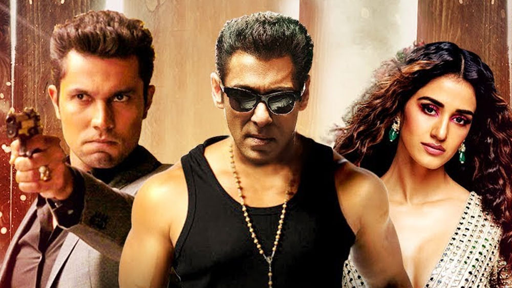 সলমন খানের ‘রাধে: ইয়োর মোস্ট ওয়ান্টেড ভাই’ ছবিতে অভিনয় করছেন দিশা পাটানি এবং রণদীপ হুডা। প্রভুদেবার পরিচালনায় ছবির কাজ শেষ হয়ে গিয়েছে অক্টোবরেই। এ বছরই মুক্তি পাবে ছবিটি।