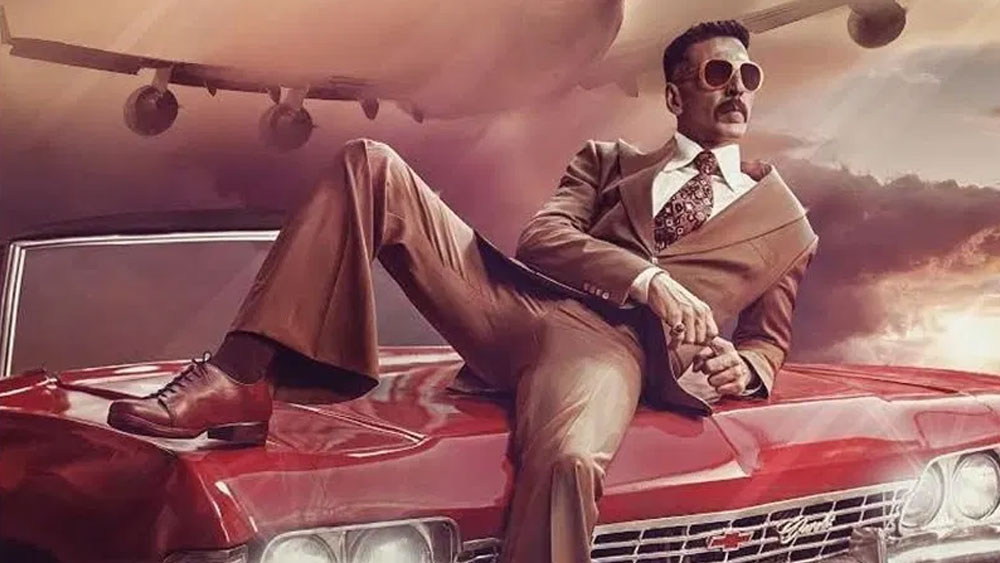 অতিমারির মধ্যেই ‘বেল বটম’ ছবির শ্যুটিং হয়েছে লন্ডনে। অক্ষয়কমার এবং বাণী কপূর অভিনীত ছবিটি মুক্তি পাবে এ বছর।