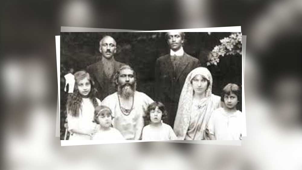 ১৯১৪ সালের ১ জানুয়ারি প্রথম বিশ্বযুদ্ধের ডামাডোলের মধ্যে মস্কোতেই জন্ম নেয় তাঁদের প্রথম সন্তান, নূর। পরে আমিনার কোলে এসেছিল আরও তিন সন্তান। দুই ছেলে বিলায়ৎ, হিদায়ৎ এবং মেয়ে খায়র-উন-নিসা।