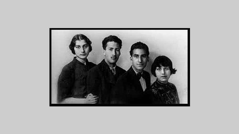 তবে প্রশিক্ষণপর্বে যে সব বিভাগেই নূর উত্তীর্ণ হয়েছিলেন, তা নয়। বরং, তাঁর বিরুদ্ধে বহু ক্ষেত্রেই দক্ষতার অভাবের অভিযোগ উঠেছিল। কিন্তু রেডিয়ো অপারেটর হিসেবে তাঁর দক্ষতা এবং ফরাসি ভাষার উপর দখল দেখে তাঁকেই বেছে নেওয়া হয়। নূরের ভাই বিলায়ৎও যুদ্ধে যোগদানের ক্ষেত্রে উৎসাহী ছিলেন। কিন্তু গাঁধীবাদের ভক্ত দুই ভাইবোনই সরসারি মানুষকে হত্যা করার বিরোধী ছিলেন। তাই নূর গুপ্তচরের কাজ বেছে নেন, যেখানে মানুষকে সরাসরি হত্যা করতে হবে না। কিন্তু যুদ্ধে অংশ নেওয়ার ইচ্ছেপূরণ হবে।