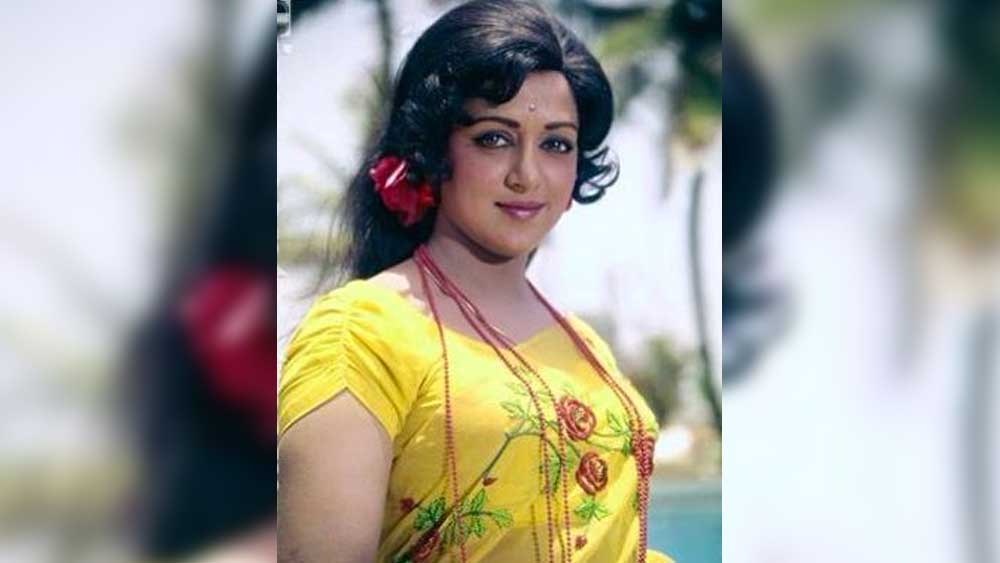 সে সময় ইন্ডাস্ট্রির ওই নবাগত নায়িকা ছিলেন হেমা মালিনি। তাঁর সাহস দেখে অবাক হয়েছিল গোটা ইন্ডাস্ট্রি।