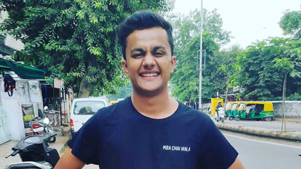 যেমন মধ্যপ্রদেশের প্রফুল বিল্লোরে করেছিলেন। টানা তিন বছর মোটা মোটা বইয়ে মুখ গুঁজে পড়েছিলেন। প্রাণপণ চেষ্টা করে গিয়েছেন ক্যাট উত্তীর্ণ হওয়ার। আর প্রতিবারেই ব্যর্থতা দরজায় কড়া নেড়েছে তাঁর।