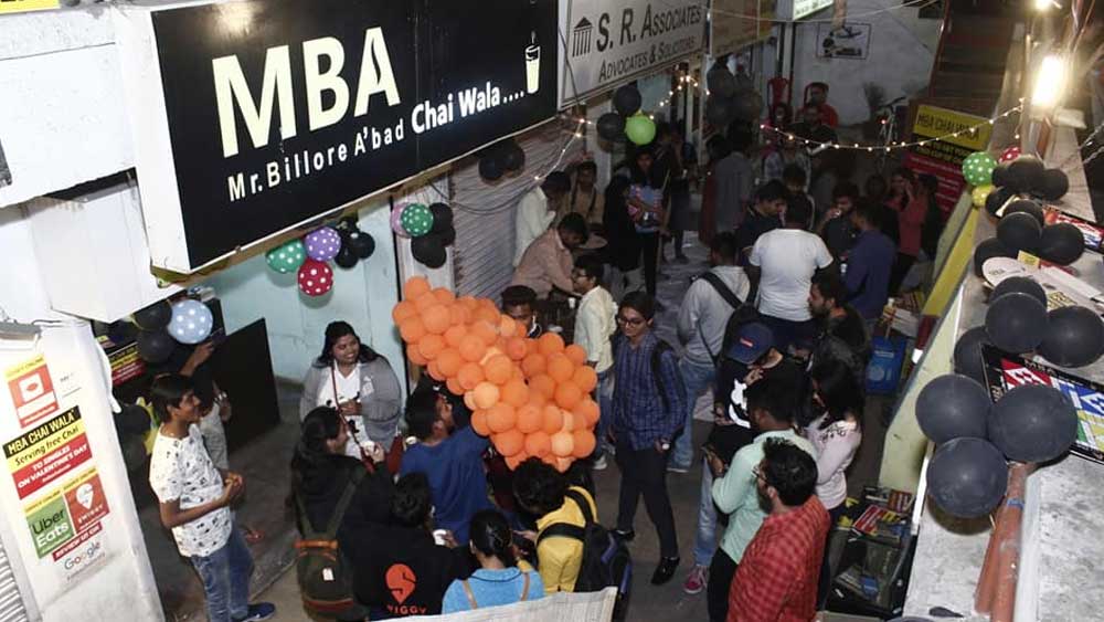 প্রফুলের চাওয়ালা হয়ে ওঠার নেপথ্যে রয়েছে ব্যর্থতা। ব্যর্থতাই জীবনকে অন্য ভাবে দেখতে শিখিয়েছিল। আজ বিশ্বের প্রথম সারির বিজনেস স্কুলে পড়ুয়াদের ভাষণ দিয়ে আসেন তিনি। প্রকৃত ব্যবসায়ী হয়ে ওঠার পাঠ নেন।