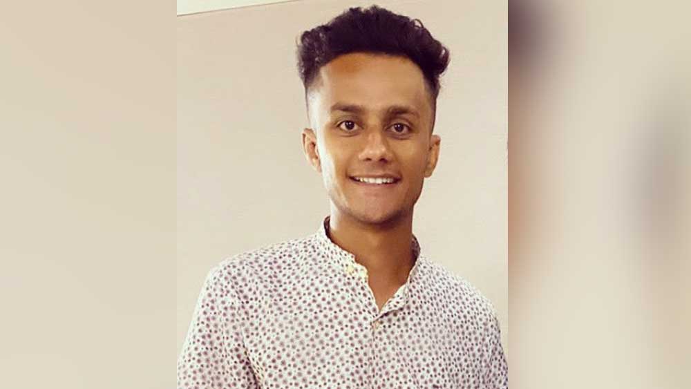 কিন্তু কতদিনই বা এ ভাবে কাটানো সম্ভব! এমবিএ করার ইচ্ছা ততদিনে মুছে ফেললেও বাড়িতে সেটা জানানোর সাহস ছিল না।