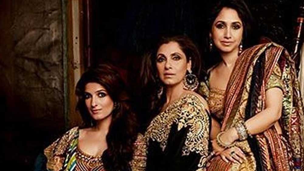 বলিউডে গুঞ্জন, তাঁরা নাকি একে অপরকে স্বামী-স্ত্রীর মর্যাদাই দিয়েছিলেন। যদিও আইনত তাঁরা দুজনেই বিবাহিত থাকার কারণে কোনও দিনই এই সম্পর্ক নিয়ে খোলামেলা হতে পারেননি।