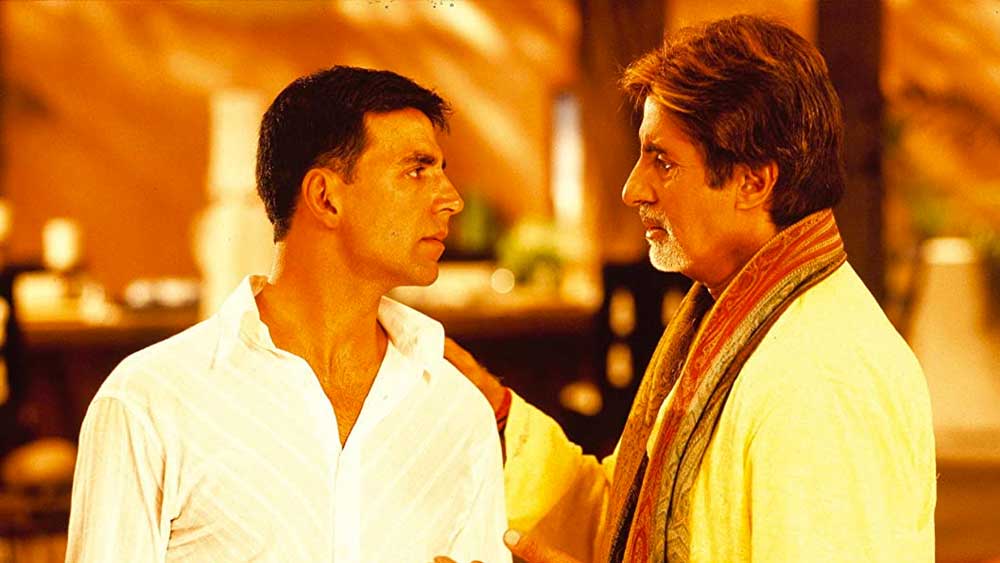 কিন্তু নিজের দুঃসময়ে কাউকে পাশে পাননি রাজেশ। তিনি যেচে কাজ চাইতে কারও দরজায় যাননি। এমনকী, তাঁর জামাই অক্ষয়কুমারও সে সময় কাজ করছিলেন অমিতাভের সঙ্গেই। কেরিয়ার এবং ব্যক্তিগত জীবন, সব দিক থেকেই নিঃসঙ্গ হয়ে পড়ছিলেন তিনি।