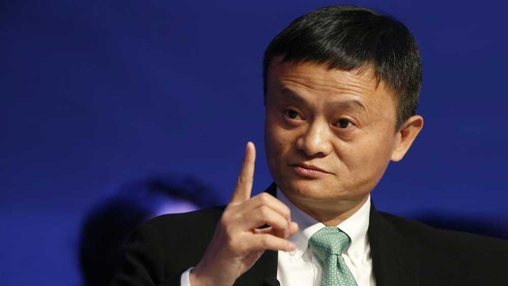 মা-এর দাবি, তিনি ১০ বার চেষ্টা করেছিলেন হার্ভার্ড বিশ্ববিদ্যালয়ে ভর্তি হওয়ার। কিন্তু প্রতিবারই তাঁকে ফিরিয়ে দেয় এই নামী প্রতিষ্ঠান। পরে তিনি হাংঝৌ ডিয়ানঝি বিশ্ববিদ্যালয়ে ইংরেজি ও বিশ্ববাণিজ্য বিষয়ের অধ্যাপক নিযুক্ত হন।