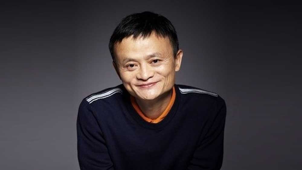 ধনকুবেরের খোঁজ না মেলায় বাড়ছে রহস্য। তবে কি সরকারের সঙ্গে দ্বন্দ্বের মাসুল দিতে হচ্ছে তাঁকে ? বিশ্বজুড়ে সংবাদমাধ্যমের একাংশে তীব্র হচ্ছে জল্পনা।