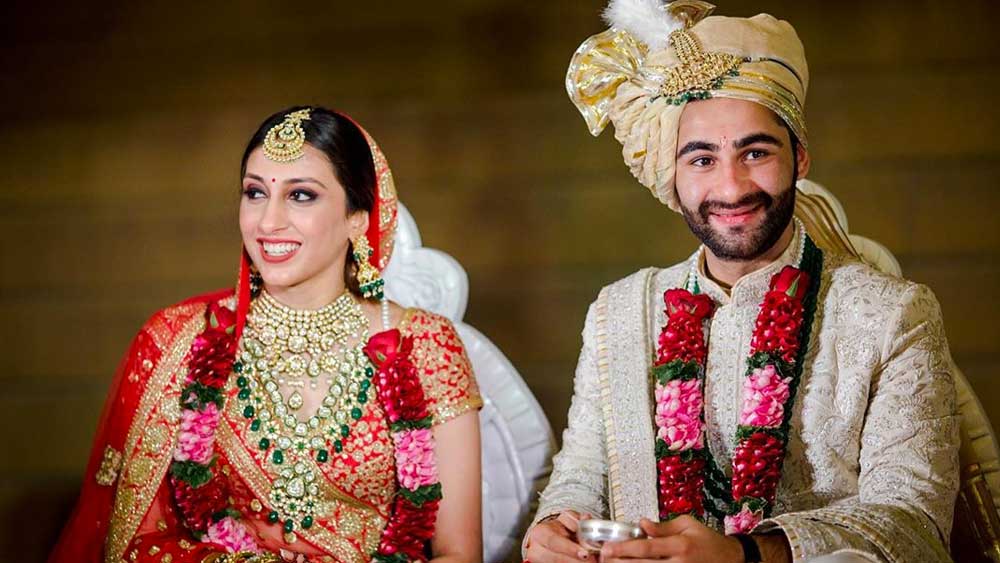 আরমান জৈন এবং অনীশা মলহোত্র:  ২০২০-র শুরুর দিকেই আরও এক সেলেব বিয়ে করেন। তিনি হলেন রাজ কপূরের নাতি আরমান জৈন। বিয়ে করেছেন বান্ধবী অনীশা মলহোত্রকে। পেশায় অনীশা একজন মডেল এবং ফ্যাশন ব্লগার।