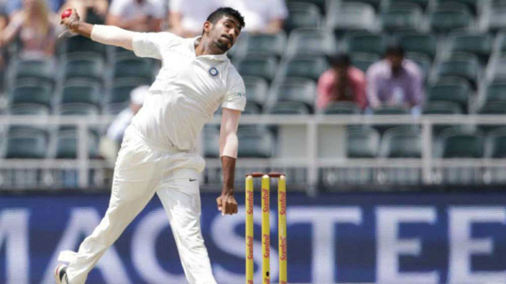 যশপ্রীত বুমরা: শামি নেই, উমেশ ছিটকে গিয়েছেন। চোট-আঘাতে জর্জরিত পেস অ্যাটাকে প্রধান দায়িত্ব এ বার বুমরার কাঁধে। সিডনির পিচেও তাঁর আগুনে বোলিংয়ের অপেক্ষায় থাকবে টিম ইন্ডিয়া।