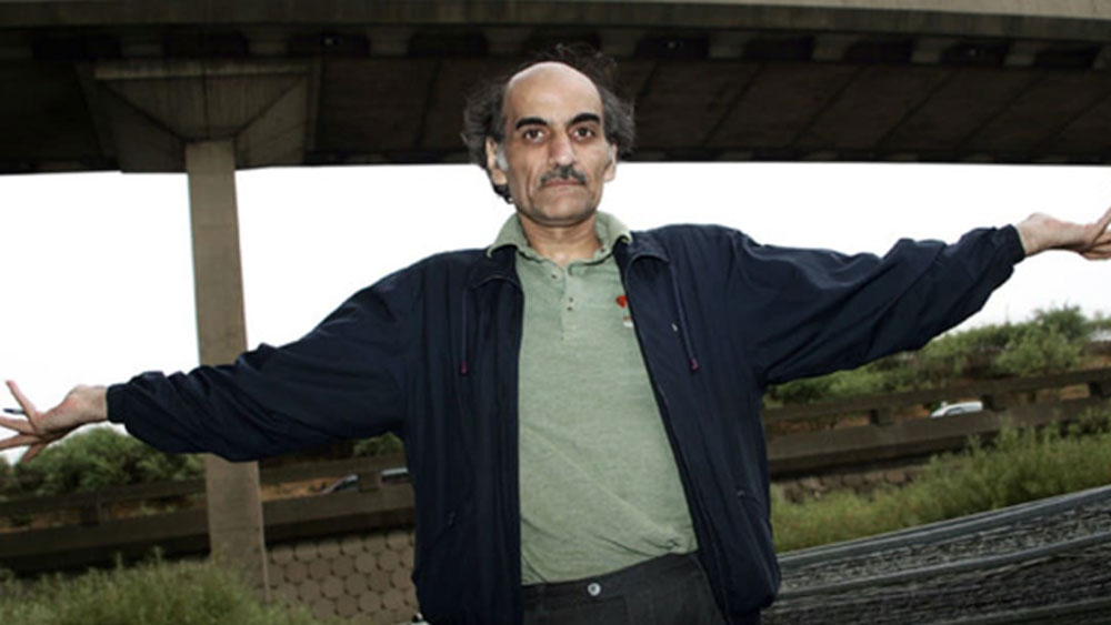 তাঁকে বিমানবন্দর থেকে সরানোর অনেক চেষ্টা হয়েছে। মামলাও হয়েছে। কিন্তু ১৯৯২ সালে ফ্রান্সের আদালত জানিয়ে দেয়, নাসেরি বেআইনিভাবে বিমানবন্দরে প্রবেশ করেননি। তাই তাঁকে সেখান থেকে সরানো যাবে না।