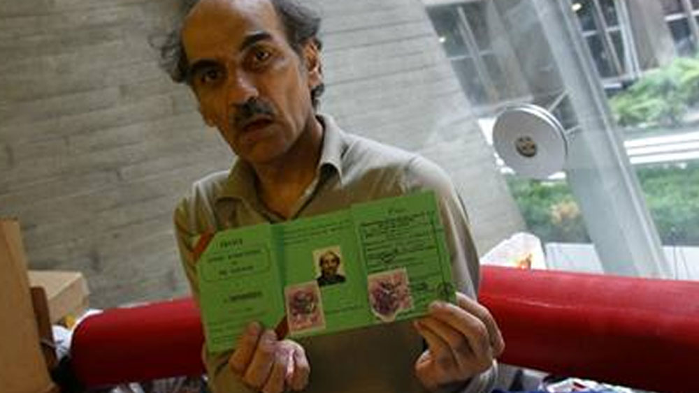 নাসেরি চেয়েছিলেন ব্রিটিশ হতে। তিনি নিজের নাম বদলে হয়েছিলেন স্যর আলফ্রেড মেহরান। তাই পরবর্তীকালে বেলজিয়াম এবং ফ্রান্স তাঁকে নাগরিকত্ব দিতে চাইলেও নাসেরি সেই প্রস্তাব গ্রহণ করেননি।