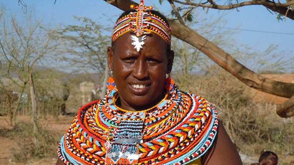 রেবেকা নিজেও একজন নির্যাতিতা। সাম্বুরুতে নিযুক্ত সেনারা নির্যাতন চালাত মহিলাদের উপর। তাঁদের নিজের ইচ্ছামতো ব্যবহার করতেন সেনারা। যখন তখন মহিলাদের তুলে নিয়ে গিয়ে চলত ধর্ষণ।