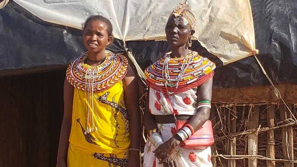 কিন্তু যত বেশি আঘাত তাঁদের উপর করা হয়েছে, ততটাই বুমেরাং হয়ে তা ফিরে এসেছে পুরুষদের উপর। এ খবর জানাজানি হওয়ার পর তাঁদের সাহায্যে এগিয়ে আসে রাষ্ট্রপুঞ্জ, কেনিয়ার সংস্কৃতি মন্ত্রক। আইনত ওই উমোজার জমি এখন মহিলাদের।