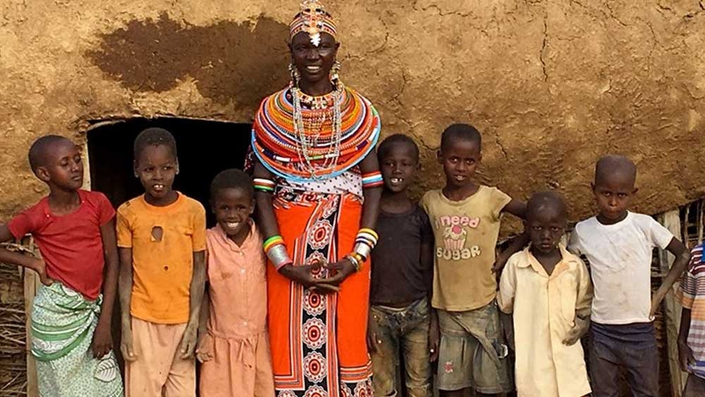 এখন সাম্বুরু পুরুষদেরও ভিতরে যাওয়ার অনুমতি দিয়েছে উমোজা। তবে শুধুমাত্র ঘুরে দেখার জন্য। রাত্রিযাপনের কোনও অনুমতি নেই তাঁদের।