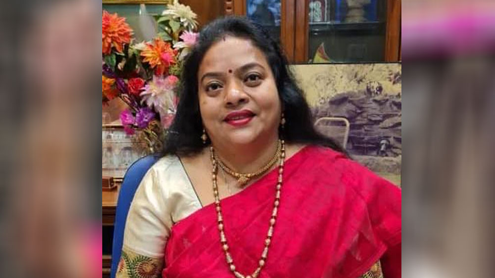 এই মুহূর্তে তাঁর হাতে নগদ রয়েছে ৪ লাখ ৫৮ হাজার ২৩২ টাকা। এ ছাড়া বিভিন্ন ব্যাঙ্কে একাধিক স্থায়ী আমানত, রেকারিং, শেয়ার বাজার, মিউচুয়াল ফান্ড, পিপিএফ এবং ভাড়া ইত্যাদি মিলিয়ে তাঁর সঞ্চয় ২ কোটি ৪৭ লাখ ৯৫ হাজার টাকার।