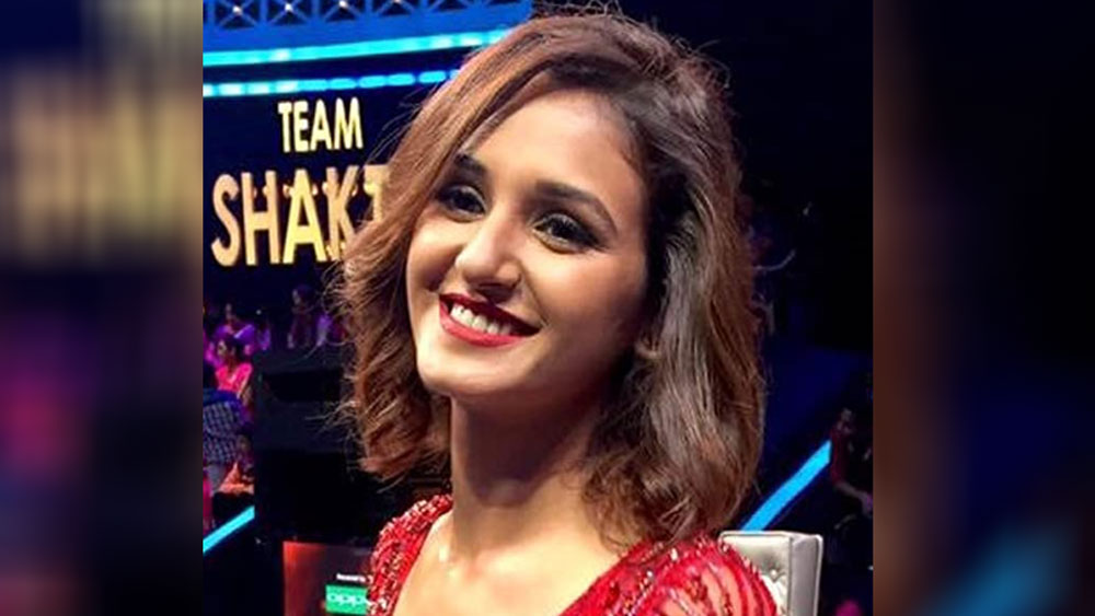 ভয়ঙ্কর চোট পেয়েছিলেন শক্তি। ৭ মাস বিছানা থেকে উঠে দাঁড়াতে পারেননি তিনি। চিকিৎসকেরা জানিয়ে দিয়েছিলেন কোনও ভাবেই আর সাহায্য ছাড়া হাঁটাচলা সম্ভব নয় তাঁর পক্ষে। কিন্তু মায়ের বিশ্বাস ছিল শক্তির উপর।