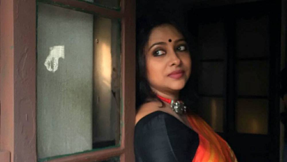 বর্তমানে অঞ্জনার হাতে নগদ ৫০ হাজার টাকা আছে বলে তিনি জানিয়েছেন। তাঁর স্বামীর হাতে আছে ৬০ হাজার টাকা। তিনটি ব্যাঙ্ক অ্যাকাউন্টে অঞ্জনার নামে গচ্ছিত আছে যথাক্রমে ২৫ লক্ষ ৮০ হাজার ১৬২ টাকা, ৭ লক্ষ ৪০ হাজার টাকা এবং ৭২ হাজার ২০৬ টাকা। তাঁর স্বামীর নামে ব্যাঙ্কে আছে ৬০ হাজার টাকা।