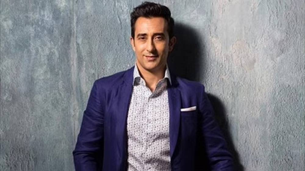 অডিশন দিয়ে এমটিভি-র ভিডিয়ো জকি মনোনীত হন রাহুল। ইউটিউব-পূর্ব সেই যুগে অল্পবয়সিদের মধ্যে মিউজিক চ্যানেলের জনপ্রিয়তা তুঙ্গে। জকিদের মধ্যে রাহুল ছিলেন দর্শক-শ্রোতাদের পছন্দের শীর্ষে। জনপ্রিয় শোগুলির সঞ্চালনার দায়িত্ব ছিল তাঁর।