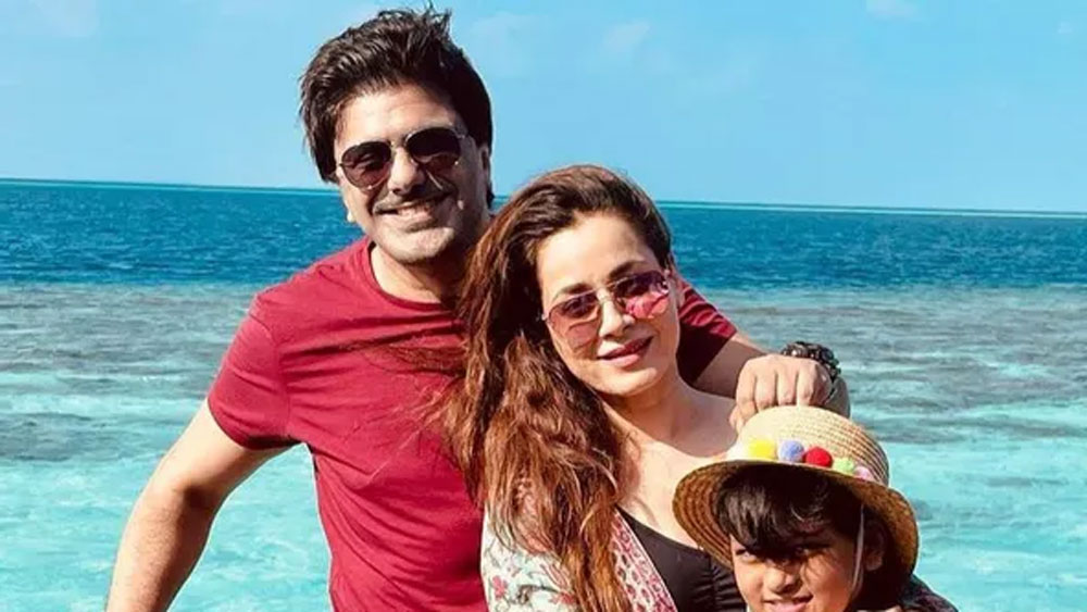 ১৯৬৮ সালে লন্ডনে জন্ম তাঁর। তারপর ক্যালিফোর্নিয়া বিশ্ববিদ্যালয় থেকে অর্থনীতিতে স্নাতক হন। নিউ ইয়র্কের ম্যানহটন-এ ইনভেস্টমেন্ট ব্যাঙ্কার হিসাবে কাজ শুরু করেন তিনি।