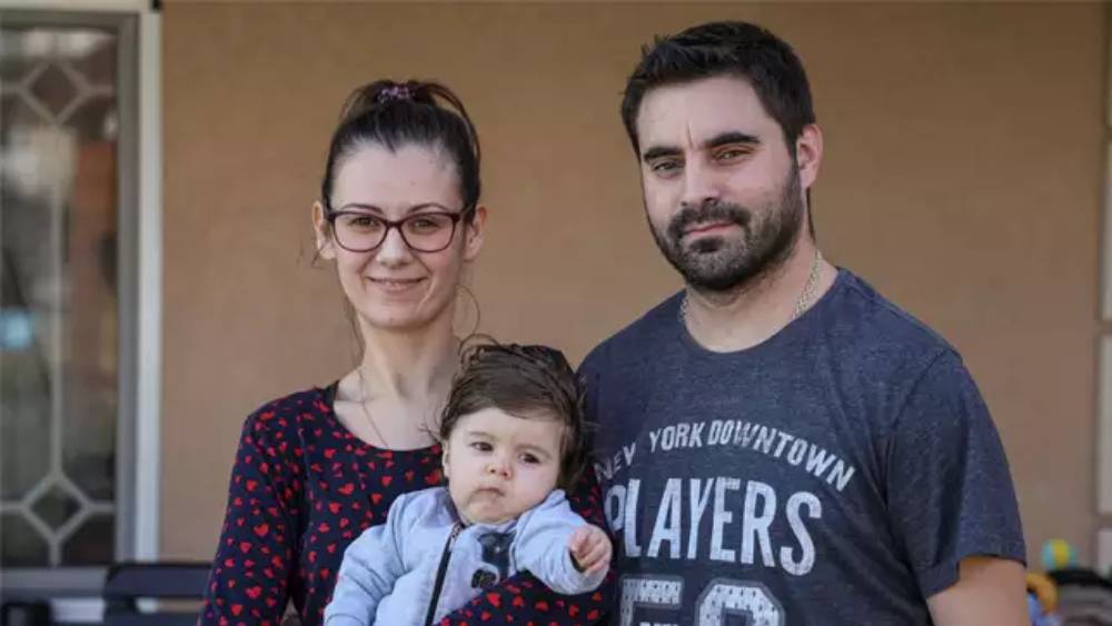 চিকিৎসা হতে চলা শিশুর পরিবার