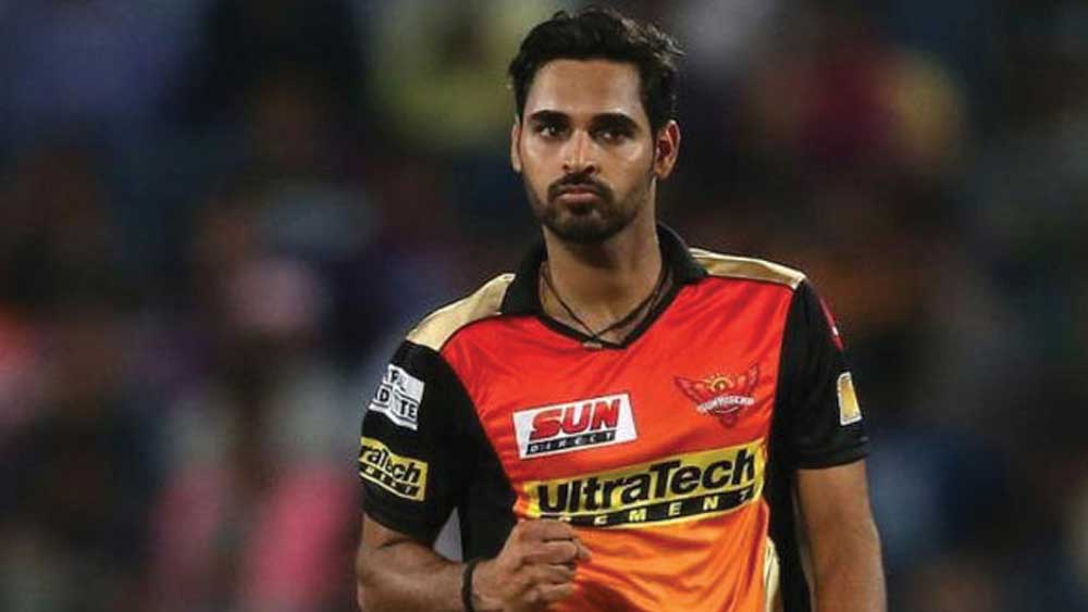 ভুবনেশ্বর কুমার: ভারতীয় দলের এই পেসারকে রাবাদার সঙ্গে নতুন বলের দায়িত্ব দেওয়া যেতেই পারে। বল সুইং করাতে তাঁর মতো দক্ষ খুব কম বোলারই রয়েছেন আইপিএল-এ।