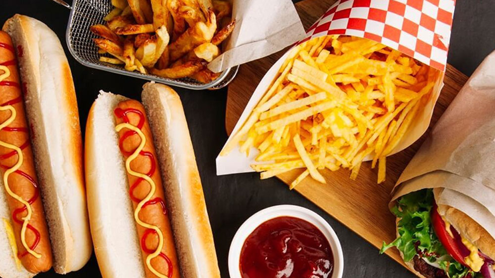 সংবাদপত্রের কার্টুনিস্ট থমাস আলয়সিয়াস দর্গানও কিছু দূর দাঁড়িয়ে বিষয়টি দেখছিলেন। নিউ ইয়র্কের পোলো গ্রাউন্ডে তখন বেসবল খেলা চলছিল। তিনি সে দিনের পরিস্থিতি একটি কার্টুনের মধ্যে দিয়ে তুলে ধরার চেষ্টা করেন সংবাদপত্রে।